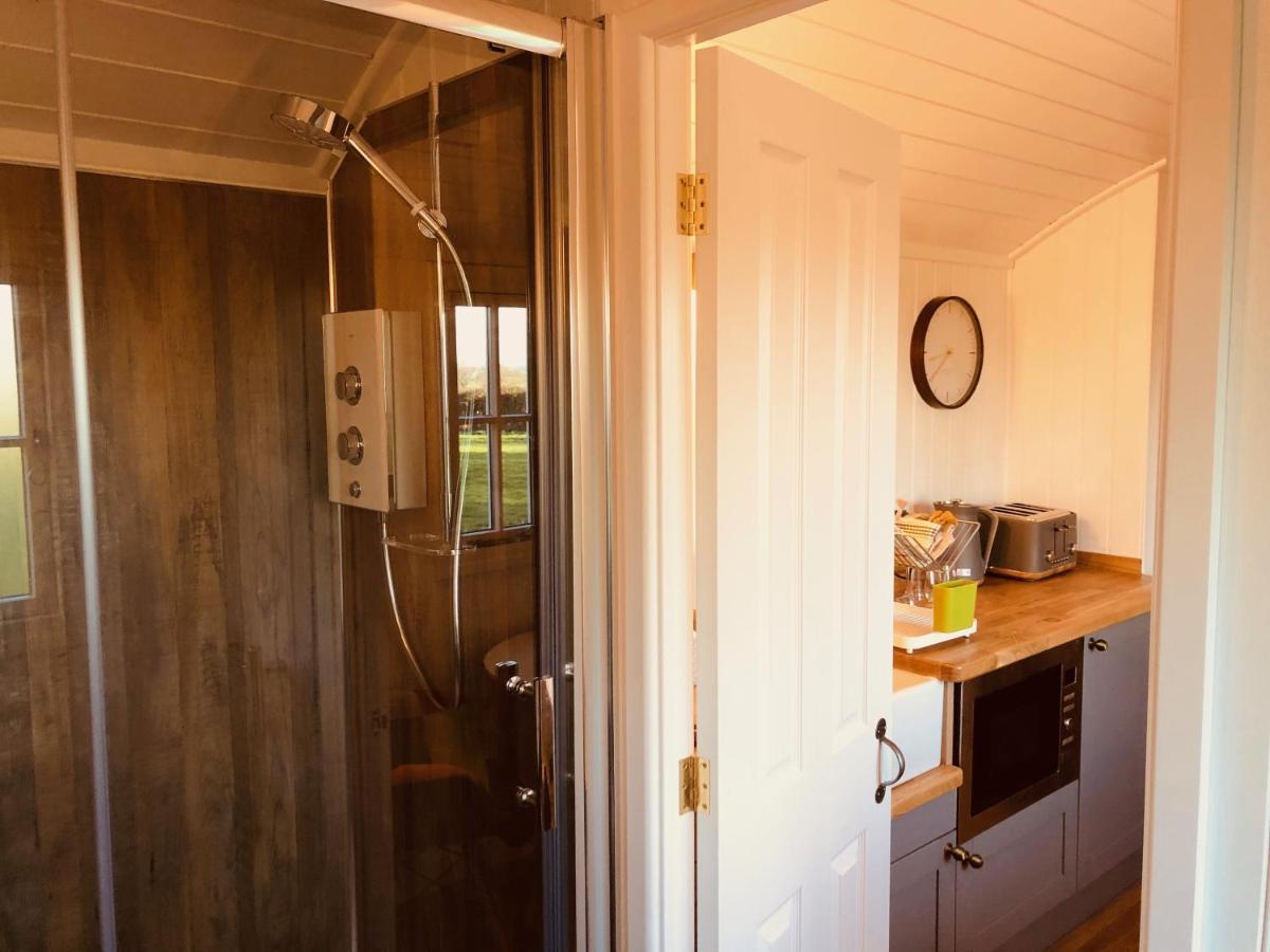Somerleyton Meadows - The Hideaway Hut & Hot Tub Herringfleet Экстерьер фото
