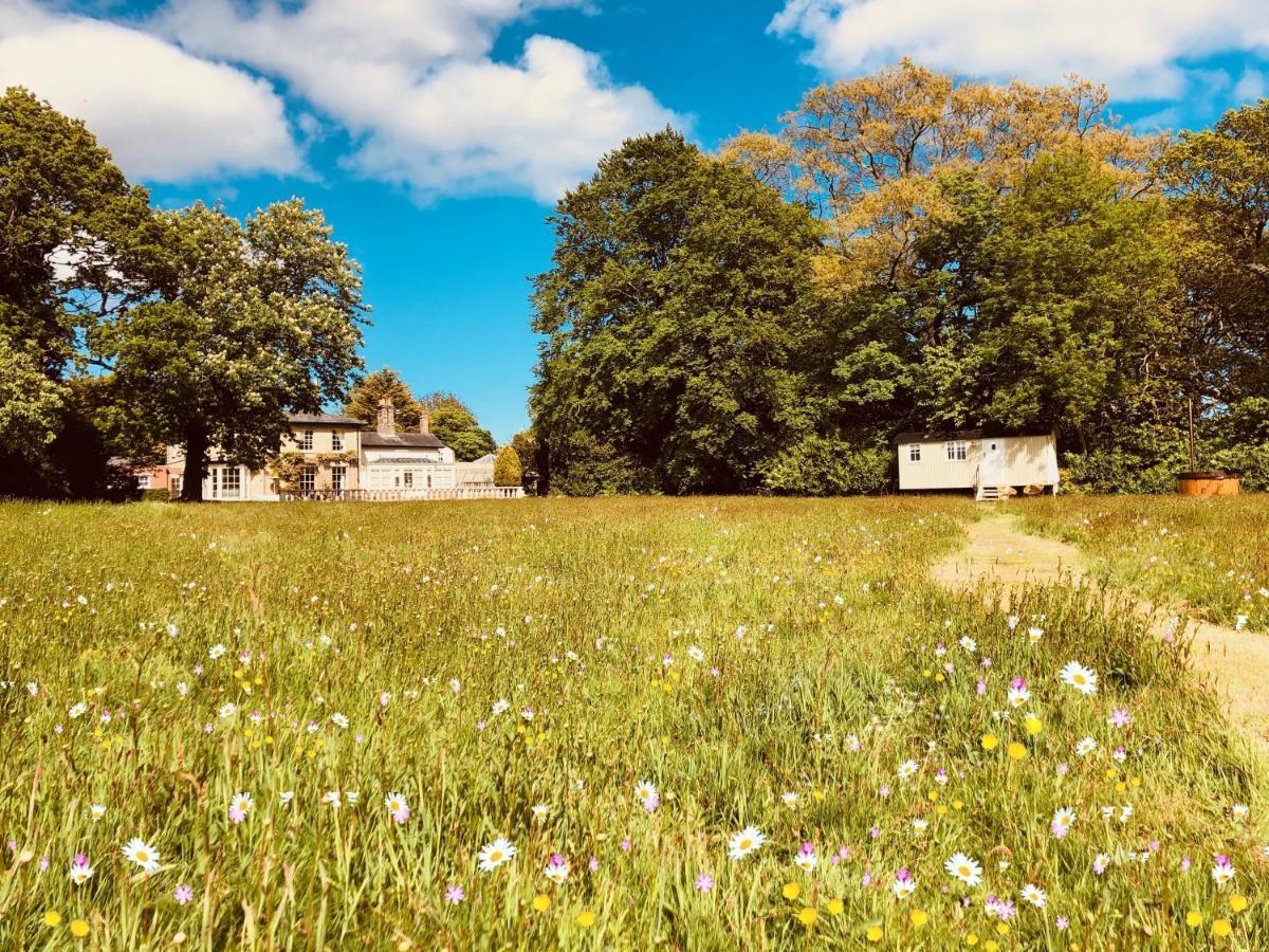 Somerleyton Meadows - The Hideaway Hut & Hot Tub Herringfleet Экстерьер фото